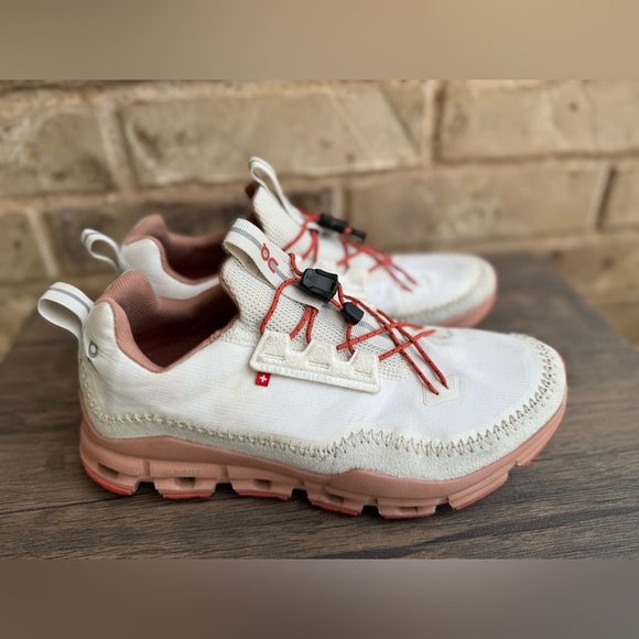 On Running Women's Ice Chill Cloudaway Hiking Sneaker s 8 - Picture 2 of 10